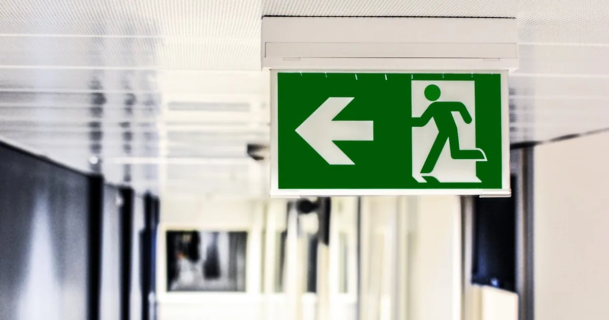 Plany ewakuacyjne – co powinno zawierać każde przedsiębiorstwo?