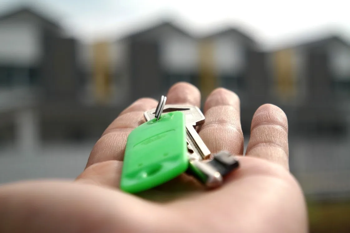 Czy warto samodzielnie zarządzać apartamentem na wynajem?