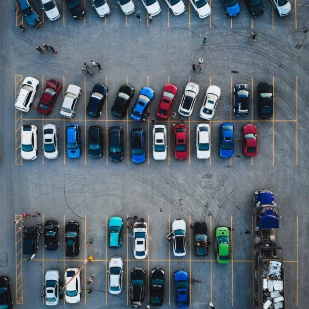 Platforma parkingowa – ile kosztuje i czy warto w nią inwestować?