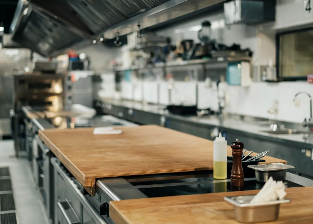 Separator tłuszczu w restauracji - wymogi sanitarne i prawne w 2025 roku